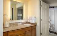 In-room Bathroom 2 Residence Inn by Marriott Washington, DC/Dupont Circle
