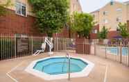 Swimming Pool 6 HYATT house White Plains