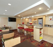 Restaurant 2 Towneplace Suites By Marriott Bloomington