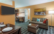 Common Space 3 TownePlace Suites by Marriott Savannah Midtown