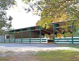 Exterior 2 isaiah tubbs Resort and Conference Centre