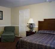 Bedroom 7 Alpine Inn Rockford