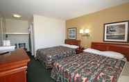 Kamar Tidur 4 Royal Inn Charlotte Airport Hotel