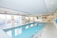 Swimming Pool Sandman Hotel Quesnel