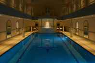 Swimming Pool The Lygon Arms - an Iconic Luxury Hotel