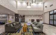 Lobby 5 Wingate by Wyndham Dallas Love Field