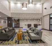 Sảnh chờ 5 Wingate by Wyndham Dallas Love Field