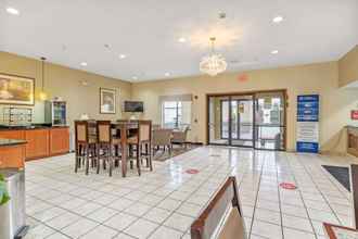 Lobby 4 Best Western Clearlake Plaza