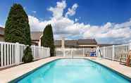 Swimming Pool 4 Best Western Chambersburg