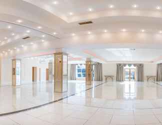 Lobby 2 Park Hall Hotel and Spa Wolverhampton