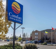 Exterior 2 Comfort Inn & Suites