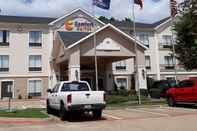 Exterior Comfort Suites Lufkin