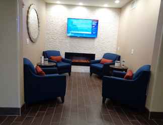 Lobby 2 Comfort Suites Lufkin