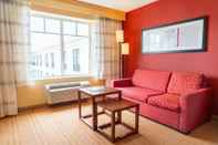 Ruang Umum Courtyard by Marriott Downtown Ottawa