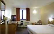 Bedroom 2 ibis Bradford Shipley