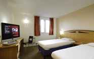 Bedroom 4 ibis Bradford Shipley