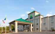 Bangunan 2 Holiday Inn Express Irwin (PA TPK Exit 67), an IHG Hotel