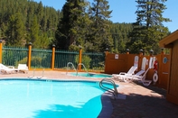 Swimming Pool Truckee Donner Lodge