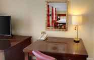Bedroom 4 DoubleTree by Hilton Brighton Metropole