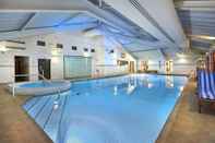 Swimming Pool DoubleTree by Hilton Bristol North