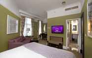 Kamar Tidur 3 St. Ermins Hotel, Autograph Collection