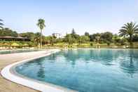 Swimming Pool La Bobadilla, a Royal Hideaway Hotel