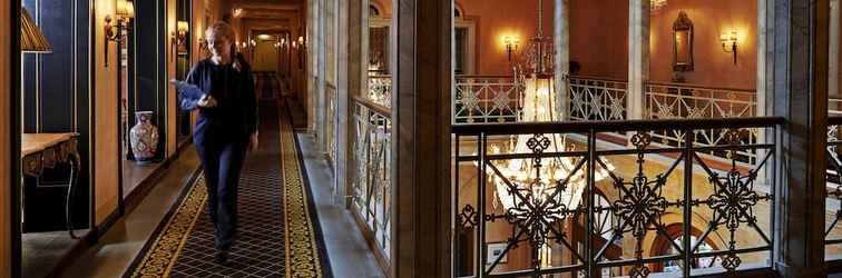 Lobby Grand Hotel Les Trois Rois