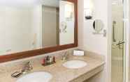 In-room Bathroom 7 Fremont Marriott Silicon Valley