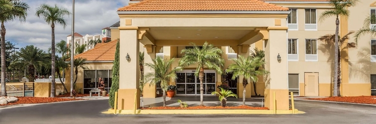 Exterior La Quinta Inn & Suites by Wyndham Orlando Universal area