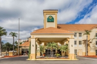 Exterior La Quinta Inn & Suites by Wyndham Orlando Universal area