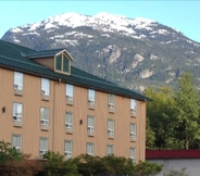 Exterior 6 Mountain Retreat Hotel