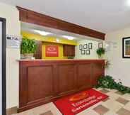 Lobby 6 Econo Lodge Cartersville-Emerson Lake Point