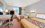 Kamar Tidur 5 Super 8 by Wyndham Stamford/New York City Area