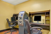 ห้องประชุม Super 8 by Wyndham Stamford/New York City Area