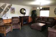 Lobby Fairbridge Inn & Suites Sandpoint