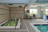 สระว่ายน้ำ Comfort Inn & Suites Springfield I-55