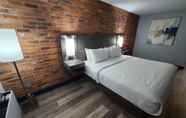 Others 3 Travelodge by Wyndham Downtown Barrie