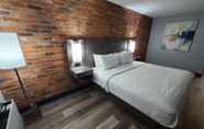 อื่นๆ 3 Travelodge by Wyndham Downtown Barrie