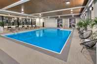 Swimming Pool The Insignia Hotel, Sarnia, a Tribute Portfolio Hotel