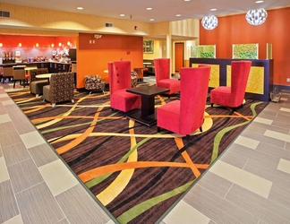 ล็อบบี้ 2 La Quinta Inn & Suites by Wyndham Cookeville