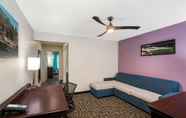 Common Space 6 La Quinta Inn & Suites by Wyndham Cookeville