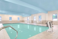 Swimming Pool Days Inn by Wyndham Mount Hope