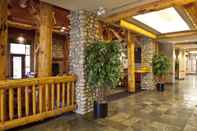 Lobby Trickle Creek Lodge