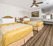 Bedroom 2 Days Inn by Wyndham Lebec