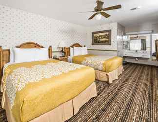 Bedroom 2 Days Inn by Wyndham Lebec