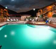 Swimming Pool 6 Days Inn by Wyndham Lebec