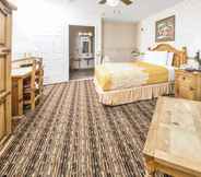 Bedroom 4 Days Inn by Wyndham Lebec