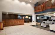 Lobby 5 Wingate by Wyndham - Fargo