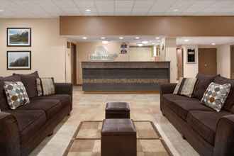 Lobby 4 Quality Inn & Suites