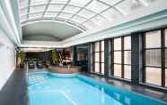 Swimming Pool 2 Stamford Plaza Melbourne